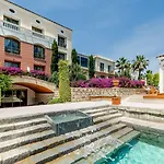 Antmare Hotel