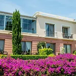Antmare Hotel 3*