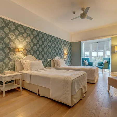 Antmare Hotel 3*