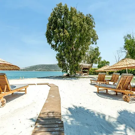 Antmare Hotel